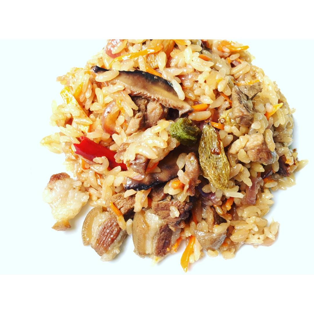 新疆羊肉抓饭