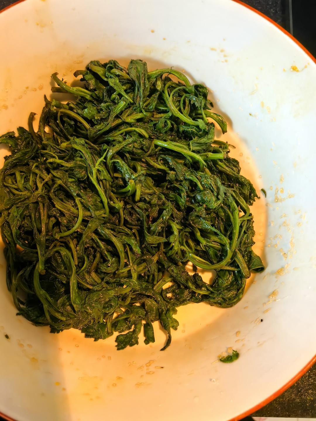 凉拌菊花脑