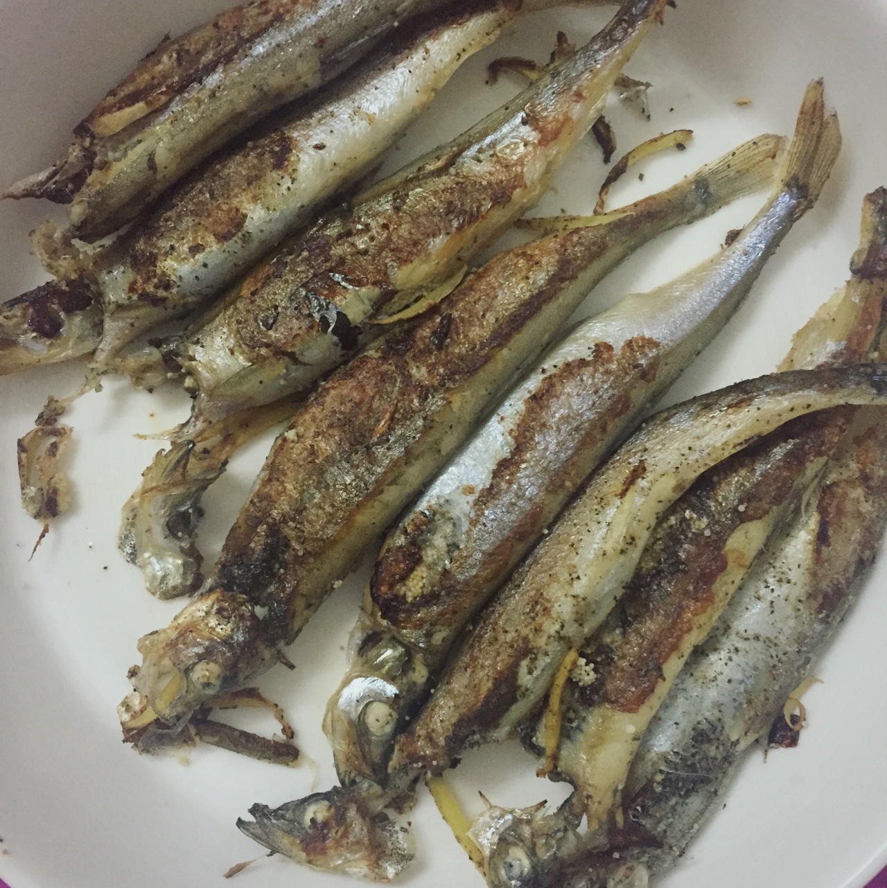 香煎多春鱼