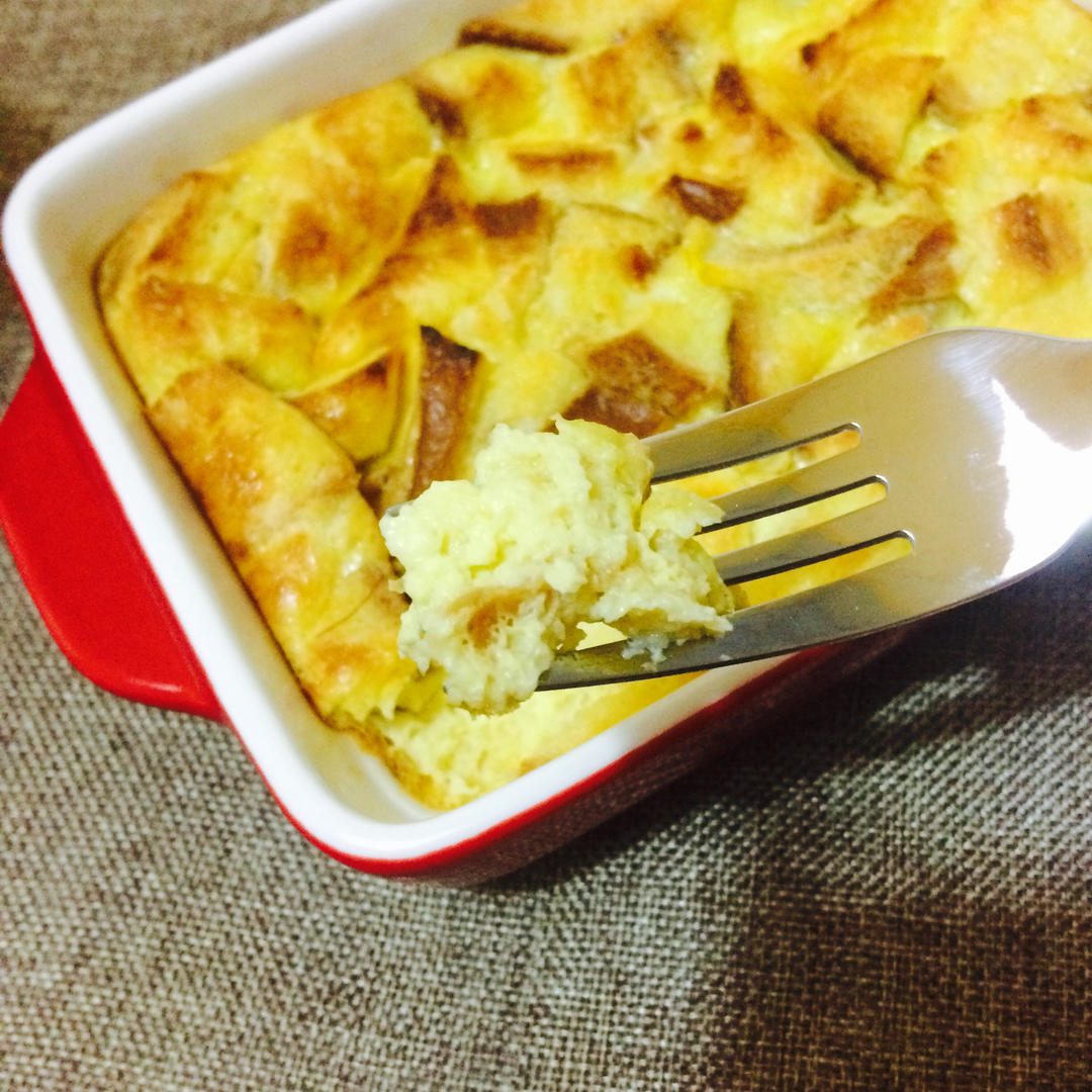 快手早餐面包布丁 | 消耗剩余吐司及淡奶油的好方法