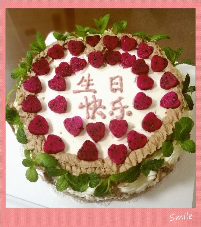 奶油水果装饰蛋糕