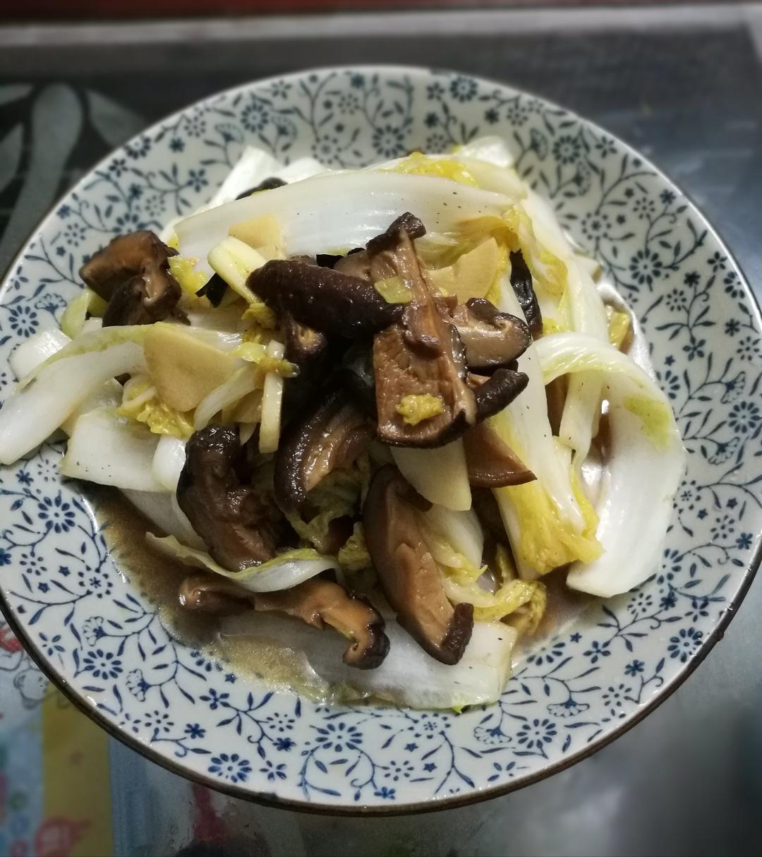 娃娃菜炒香菇