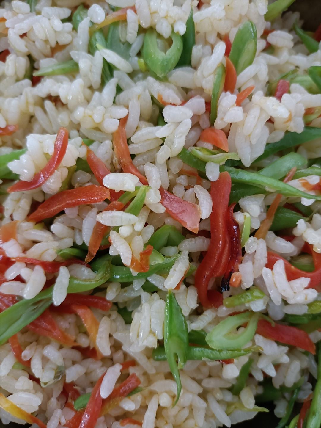 時蔬炒飯