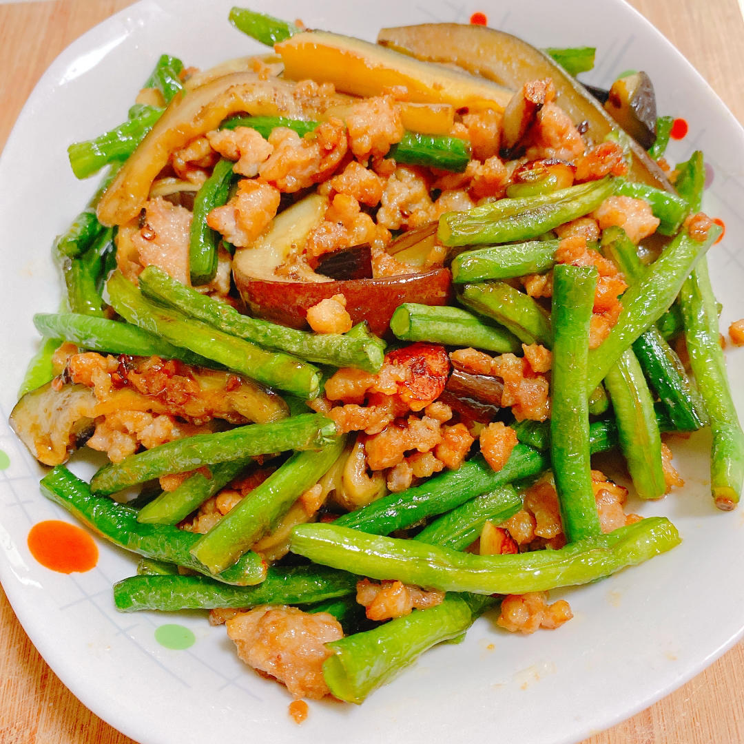 老丁的私房菜-茄子炒豆角