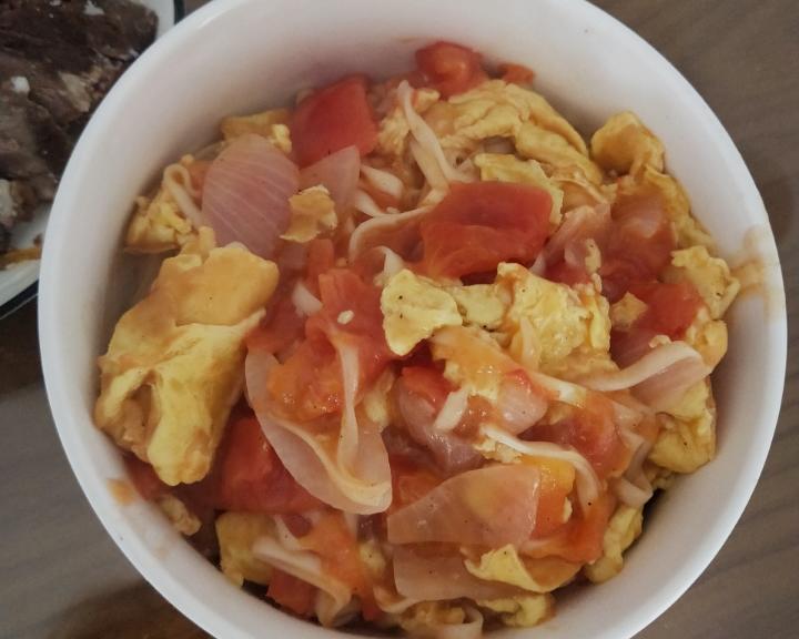 老妈都爱吃得西红柿鸡蛋面儿