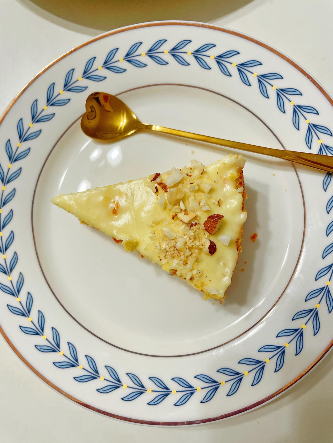 【经典胡萝卜蛋糕】 不需打发的简单快手蛋糕，胡萝卜的华丽变身 绝妙的消耗胡萝卜方法