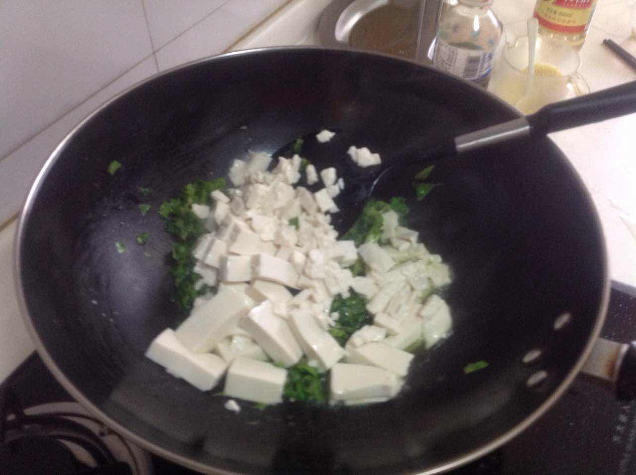 菊花菜豆腐汤的做法 步骤3
