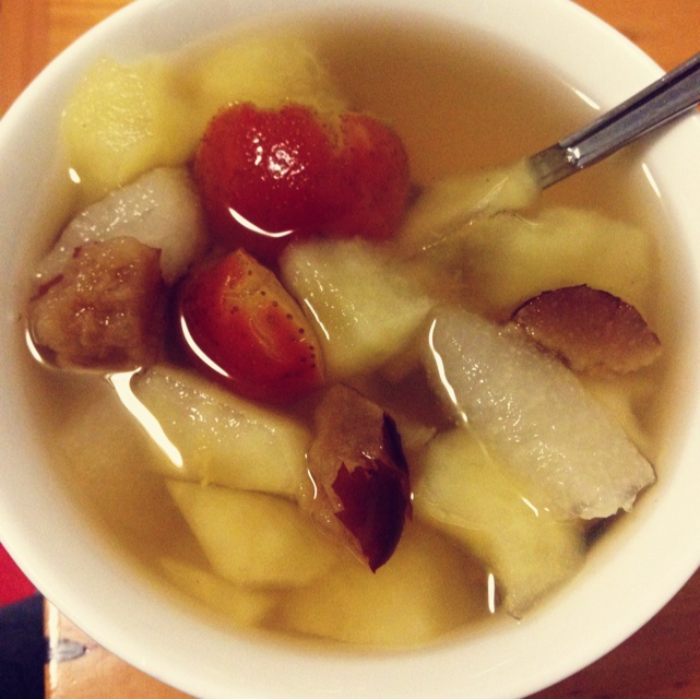 superamandazhang做的补气血的什锦水果羹苹果梨山楂