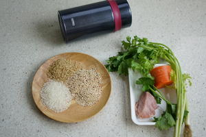 藜麦杂粮粥（焖烧罐食谱）的做法 步骤1