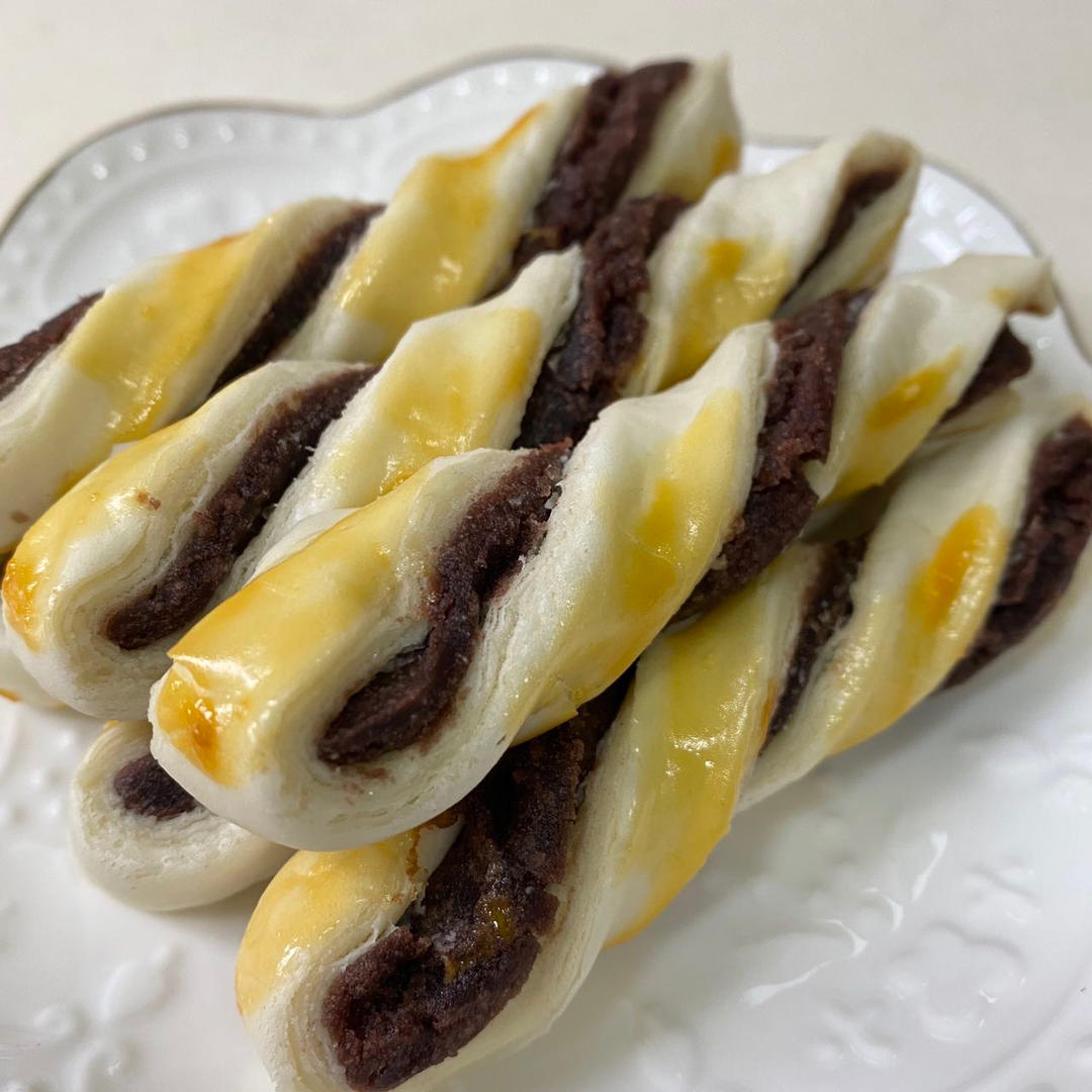 豆沙扭扭酥