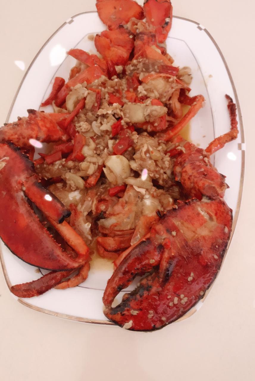 家常菜 葱姜蒜爆炒大龙虾 amy任任做的葱姜蒜爆炒大龙虾