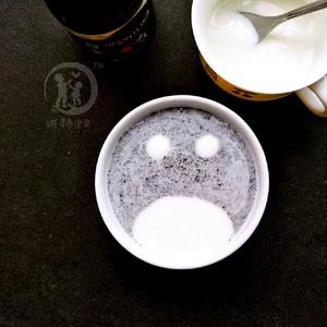 龙猫酸奶杯的做法 步骤3
