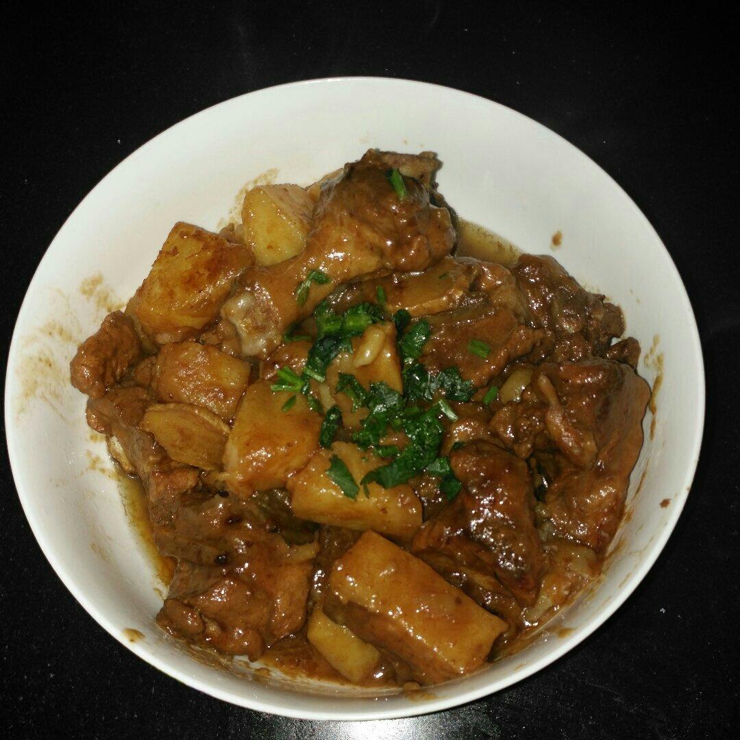 土豆焖鸭