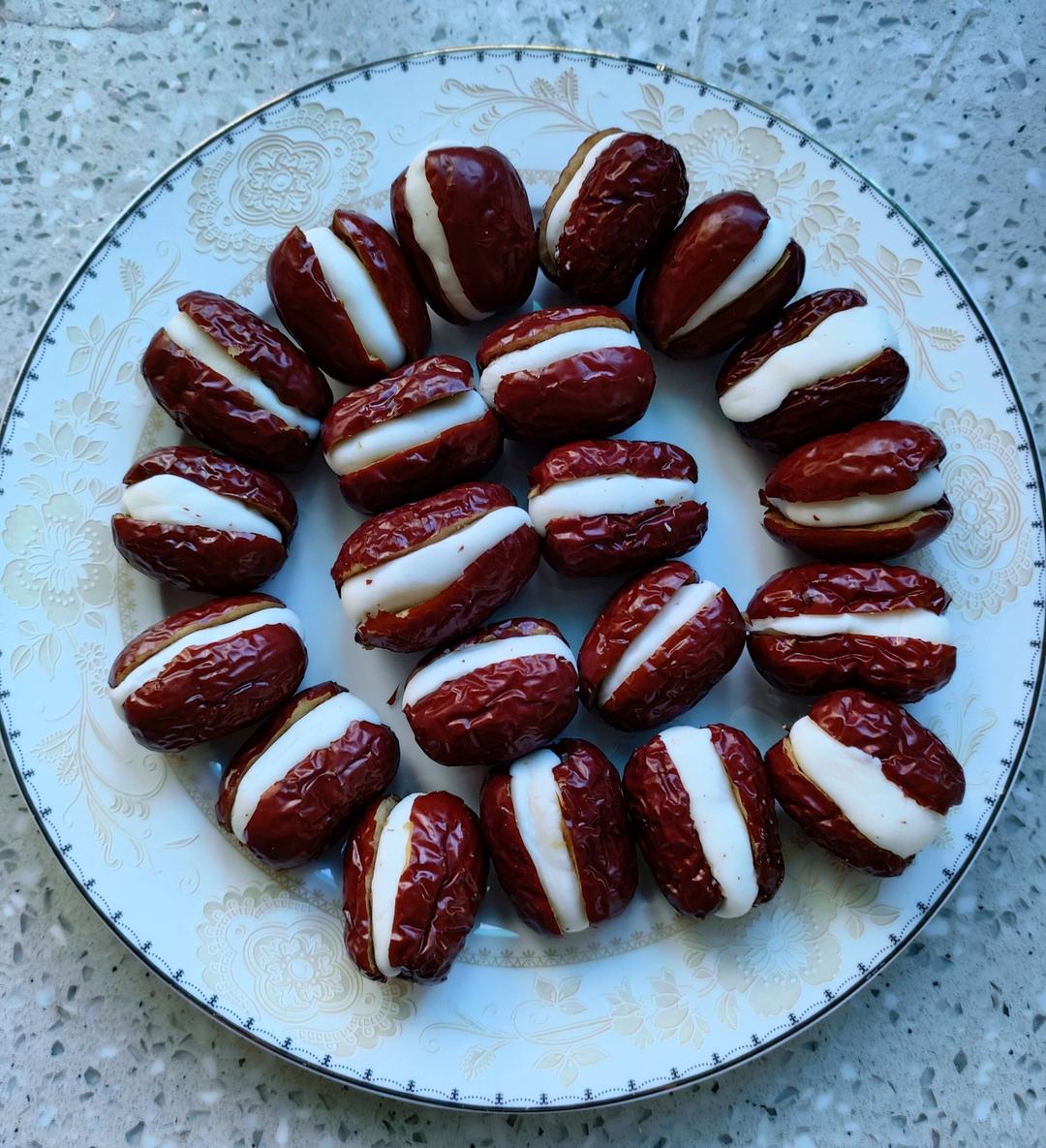 心太软— 红枣夹糯米粉