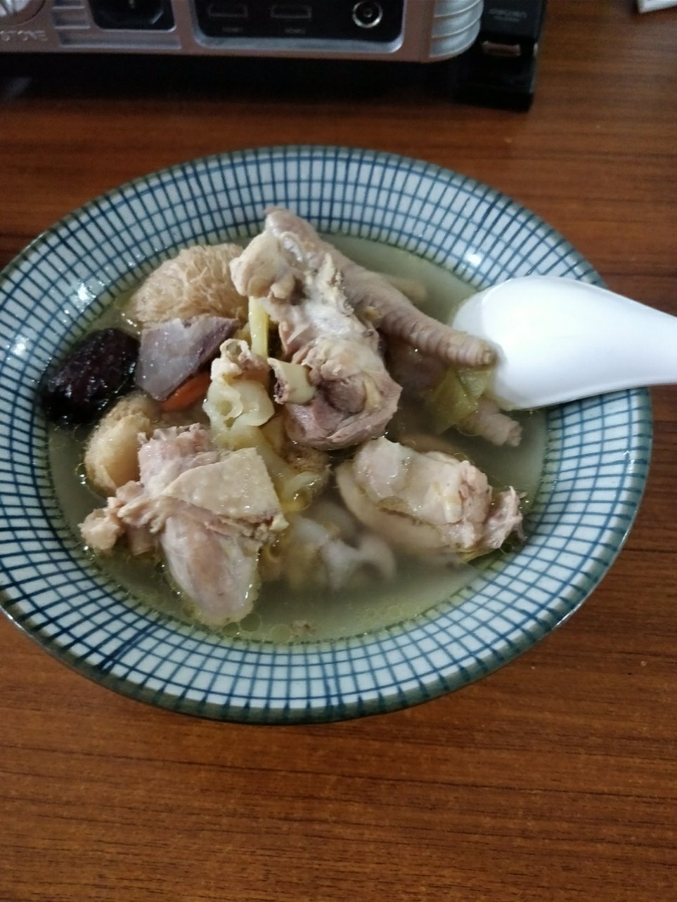 猴头菇红枣鲜鸡汤