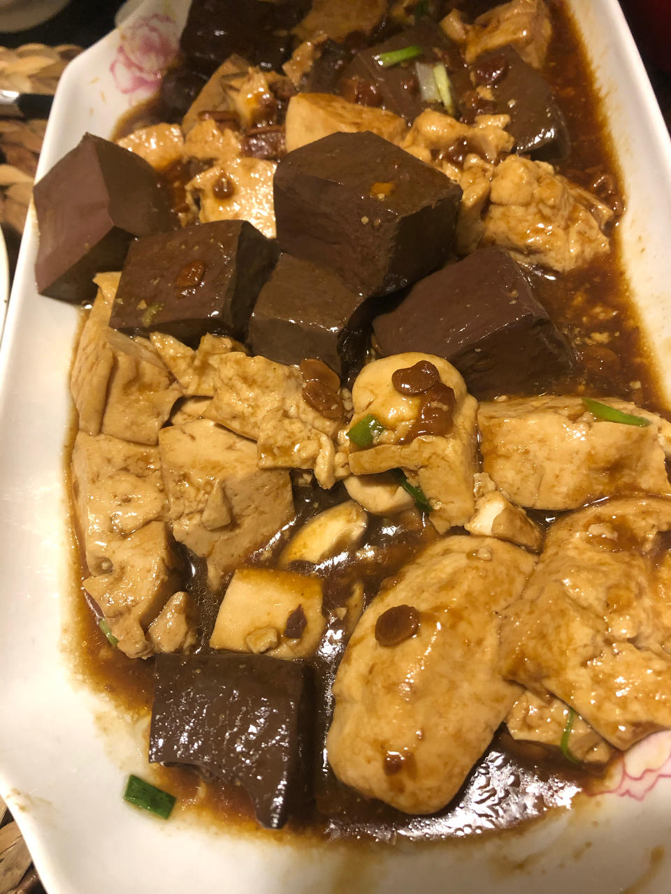 鸭血豆腐