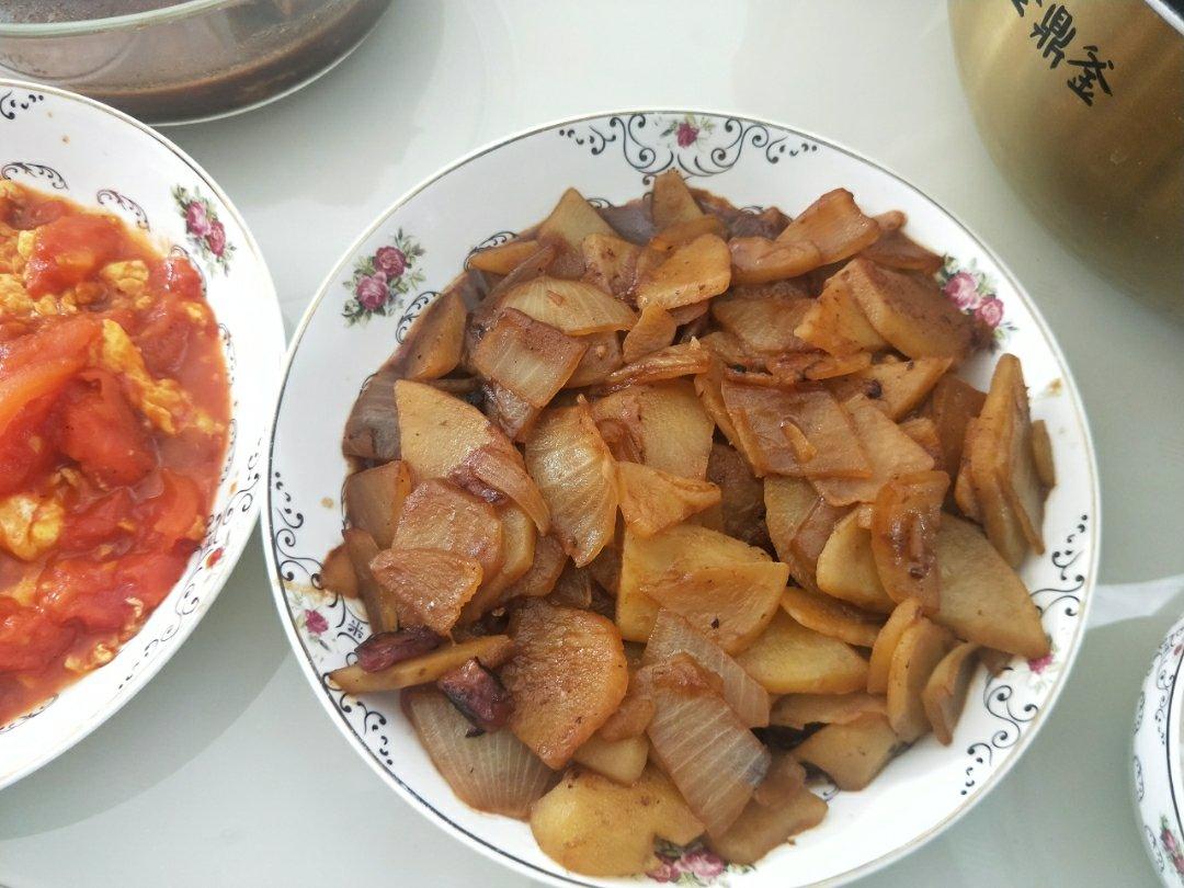 洋葱炒土豆