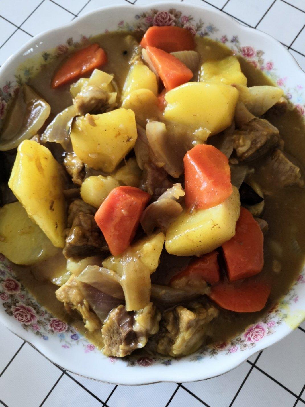 咖喱土豆牛肉
