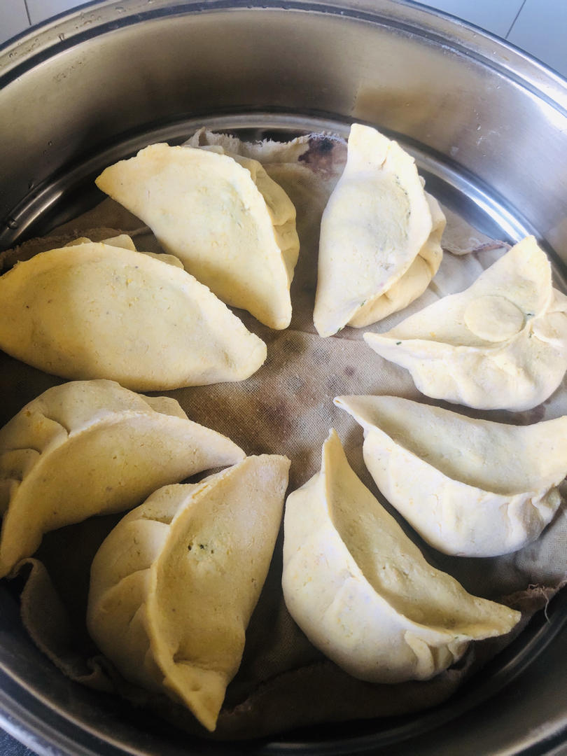 迷小迭做的玉米面烫面蒸饺