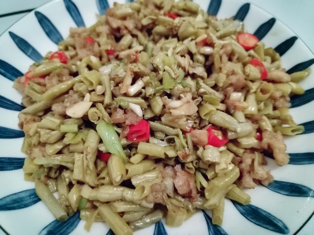 酸豆角炒肉末