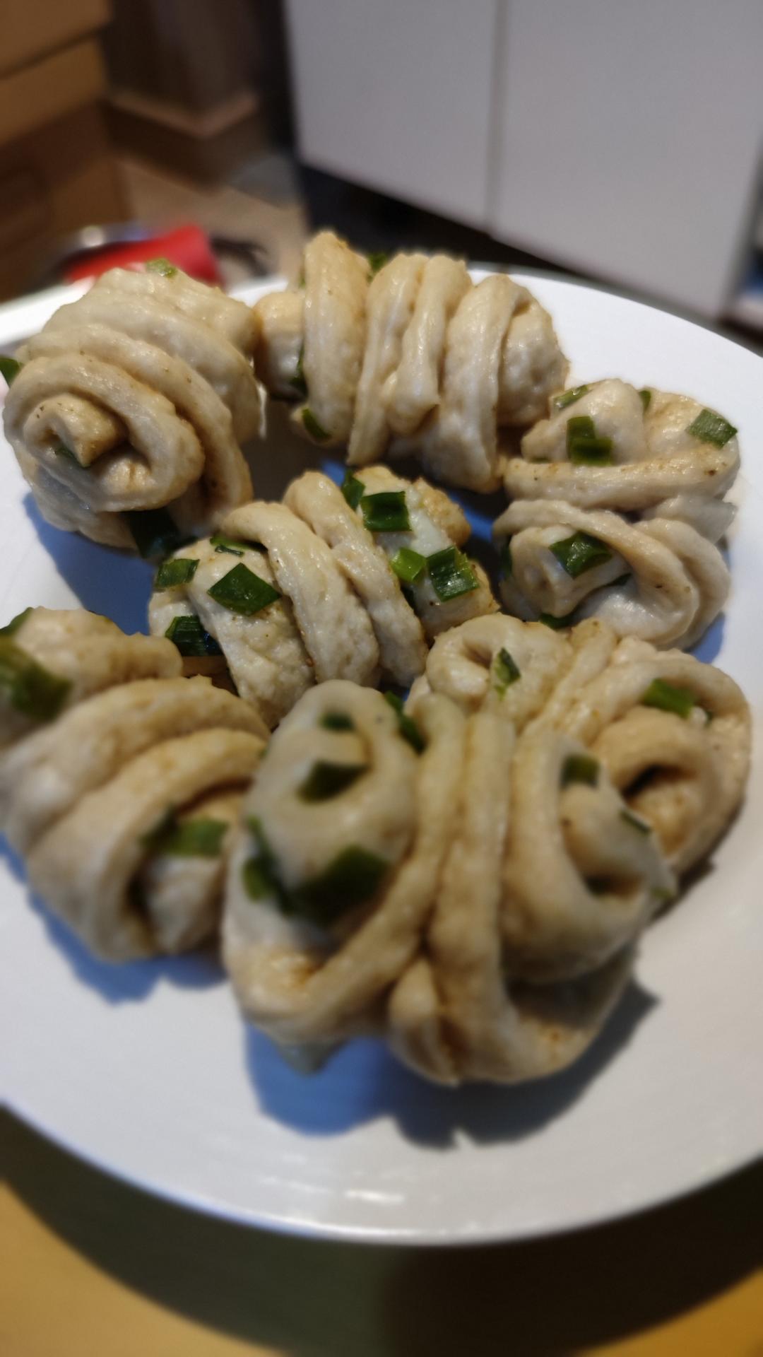 🌺椒盐葱香花卷🌺（操作简单，好吃又好看）