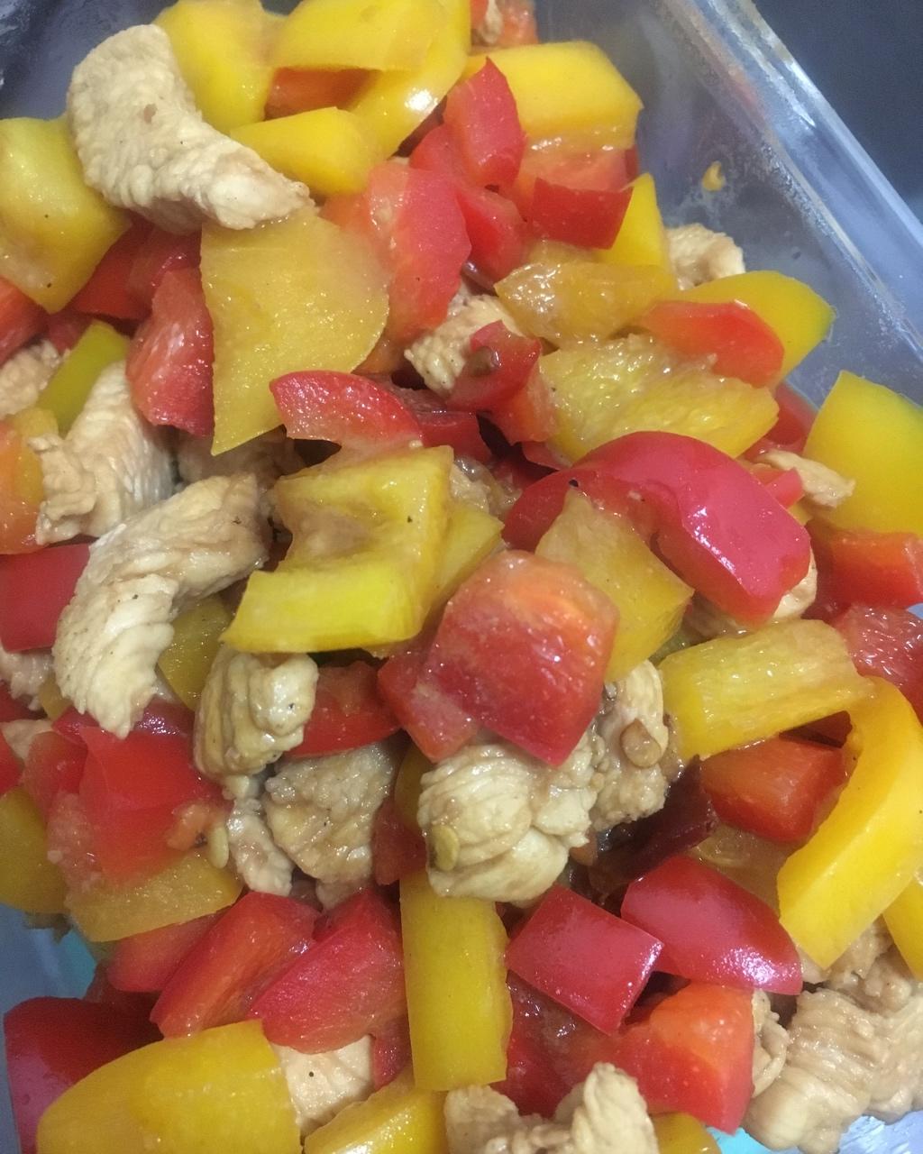 健身减肥最爱的鸡胸料理！——彩椒鸡丁