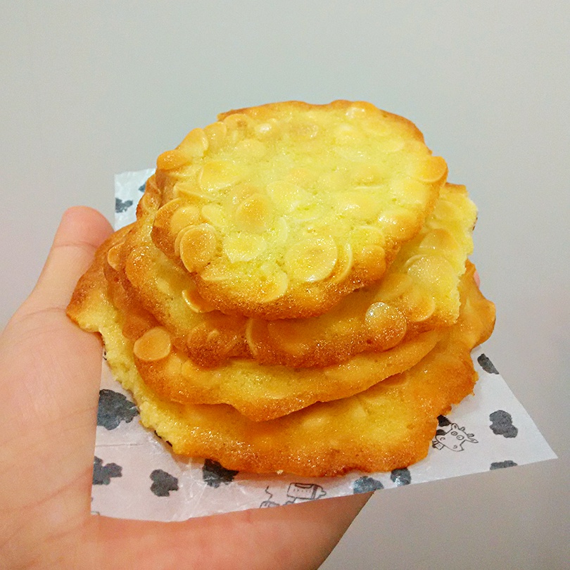 杏仁薄脆饼干
