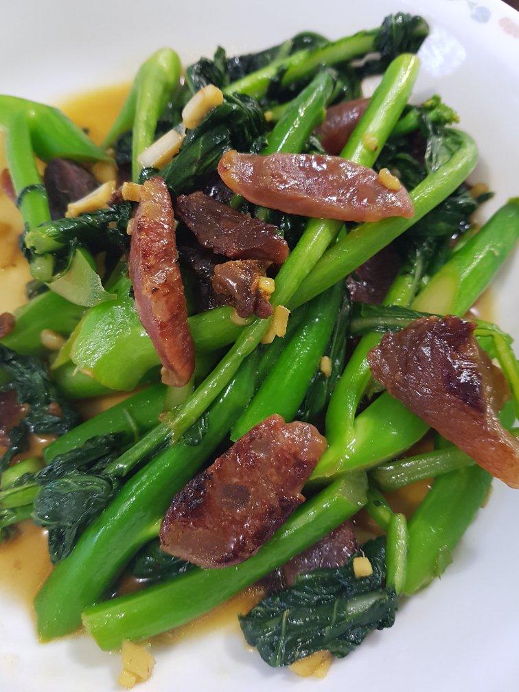 腊味炒芥兰