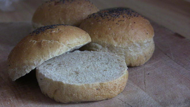 【面包食验】全麦椰香汉堡包的做法