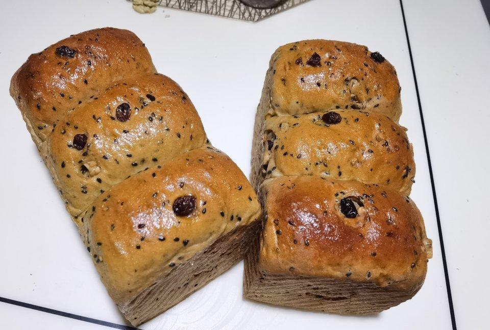 65%全麦吐司 王后粗麸/粗粒全麦粉 无奶低糖低油也可以很松软的粗粒全麦吐司