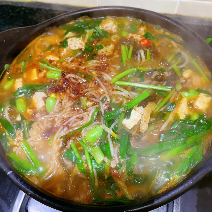 不逊于“昆明铁硼小锅米线”的“来宝妈牌”🌸“鲜肉砂锅米线”😋