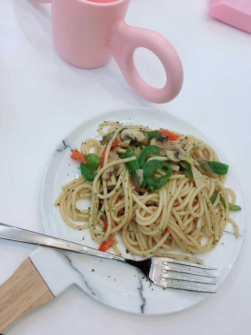 黑椒鸡丝意面