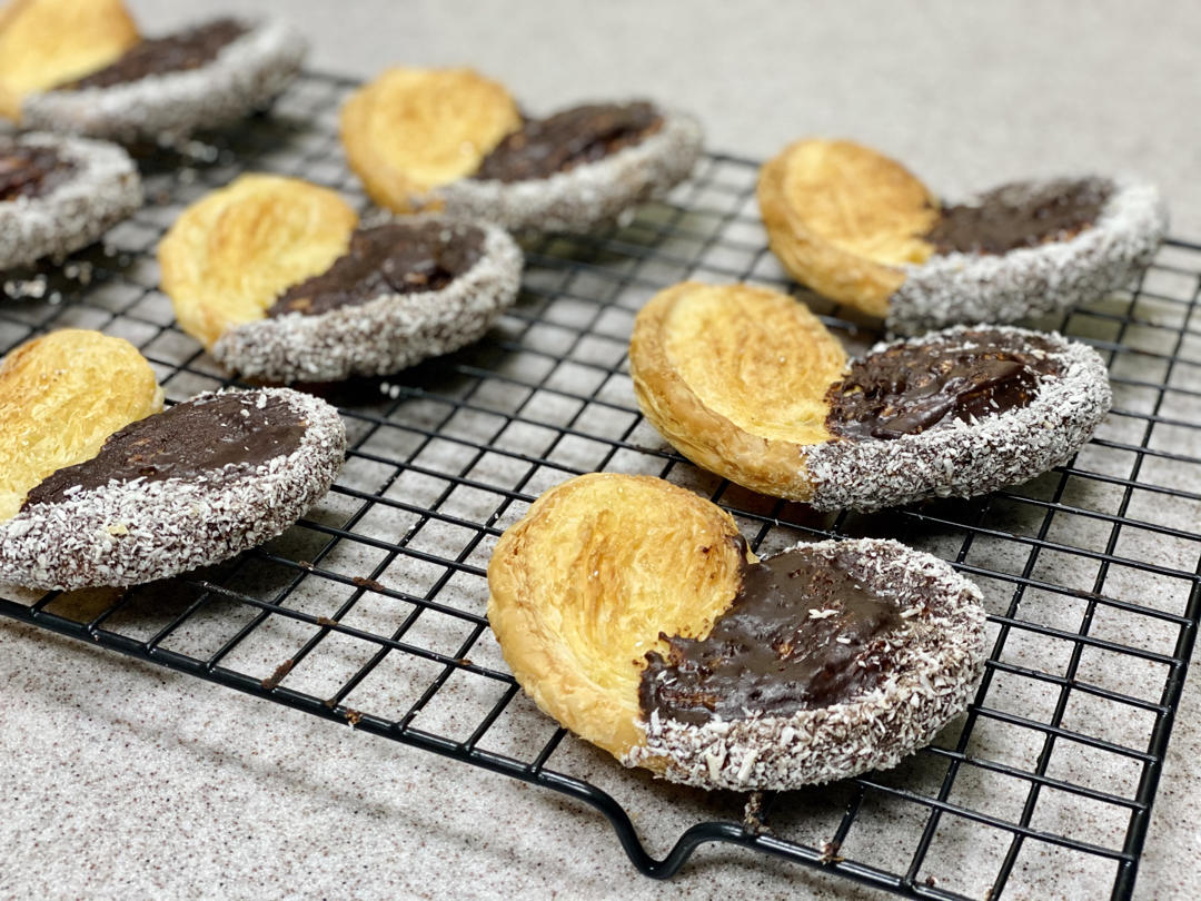 黑巧克力蝴蝶酥