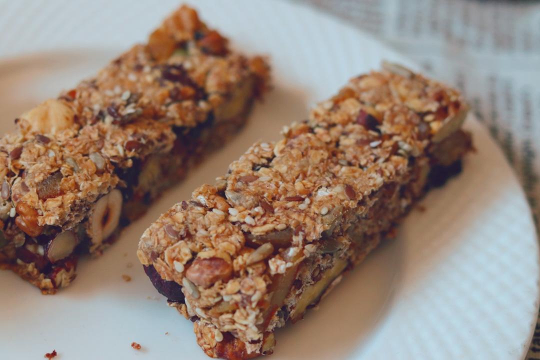 消耗燕麦片——燕麦坚果棒，饱腹感拉满