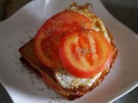 煎蛋番茄黑糖全麦三明治的做法 步骤6