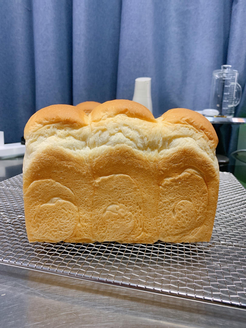 一口惊艳的鲜奶吐司