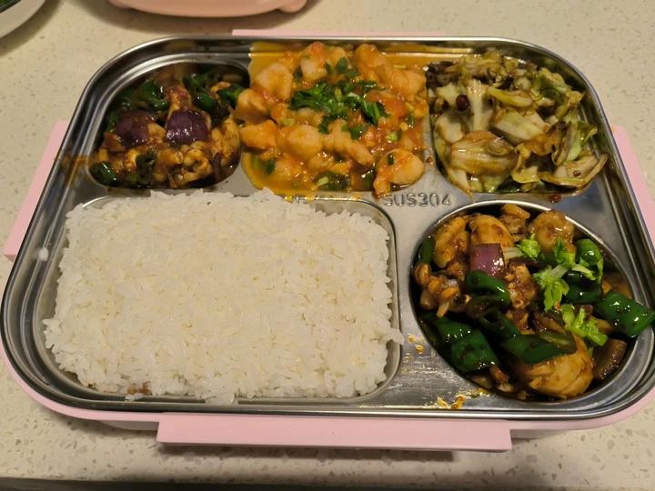 番茄鱼巴沙鱼（也可以用番茄龙利鱼），番茄酱汁超浓郁，营养又下饭！