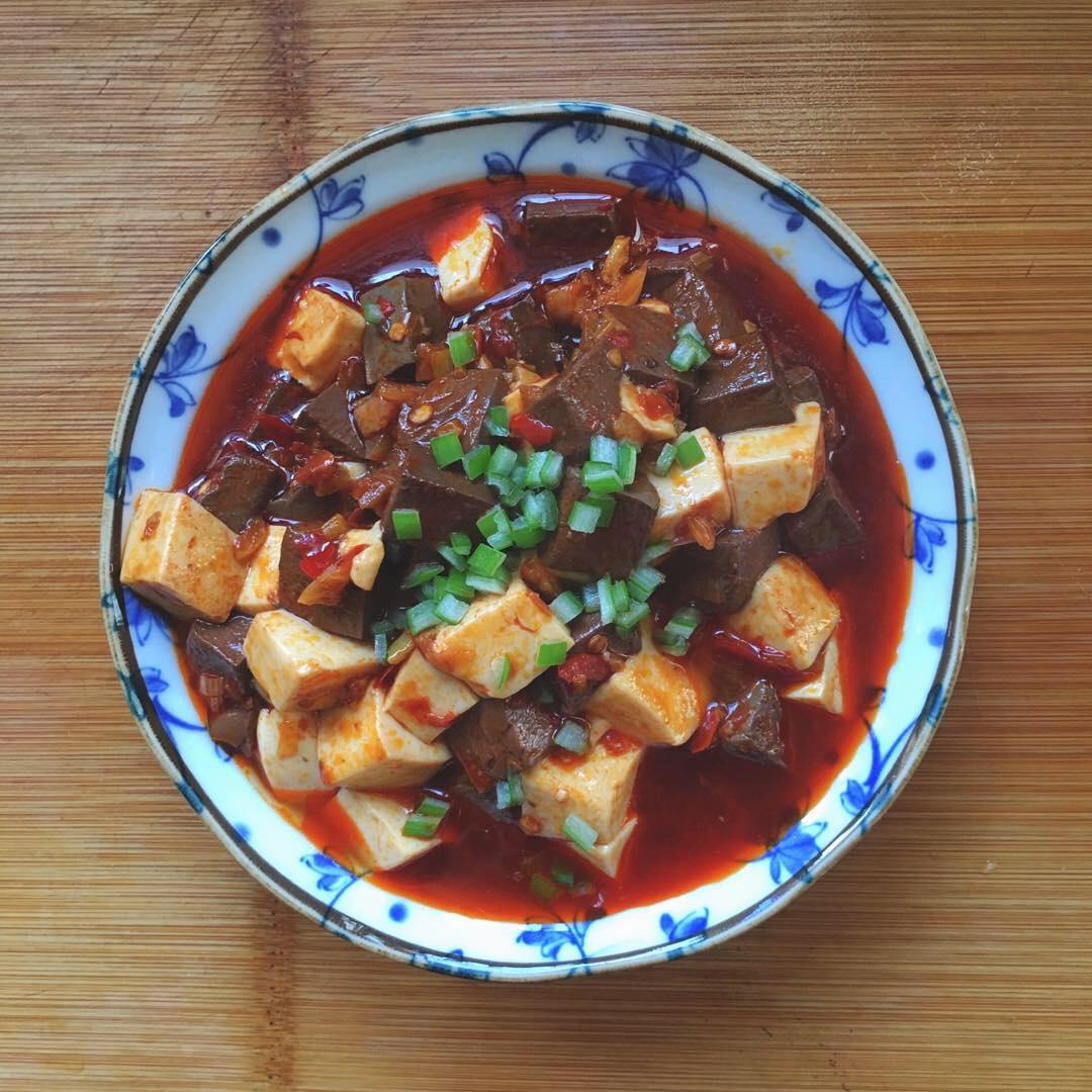 鸭血豆腐煲