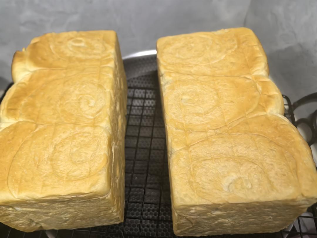 港式吐司十岁了