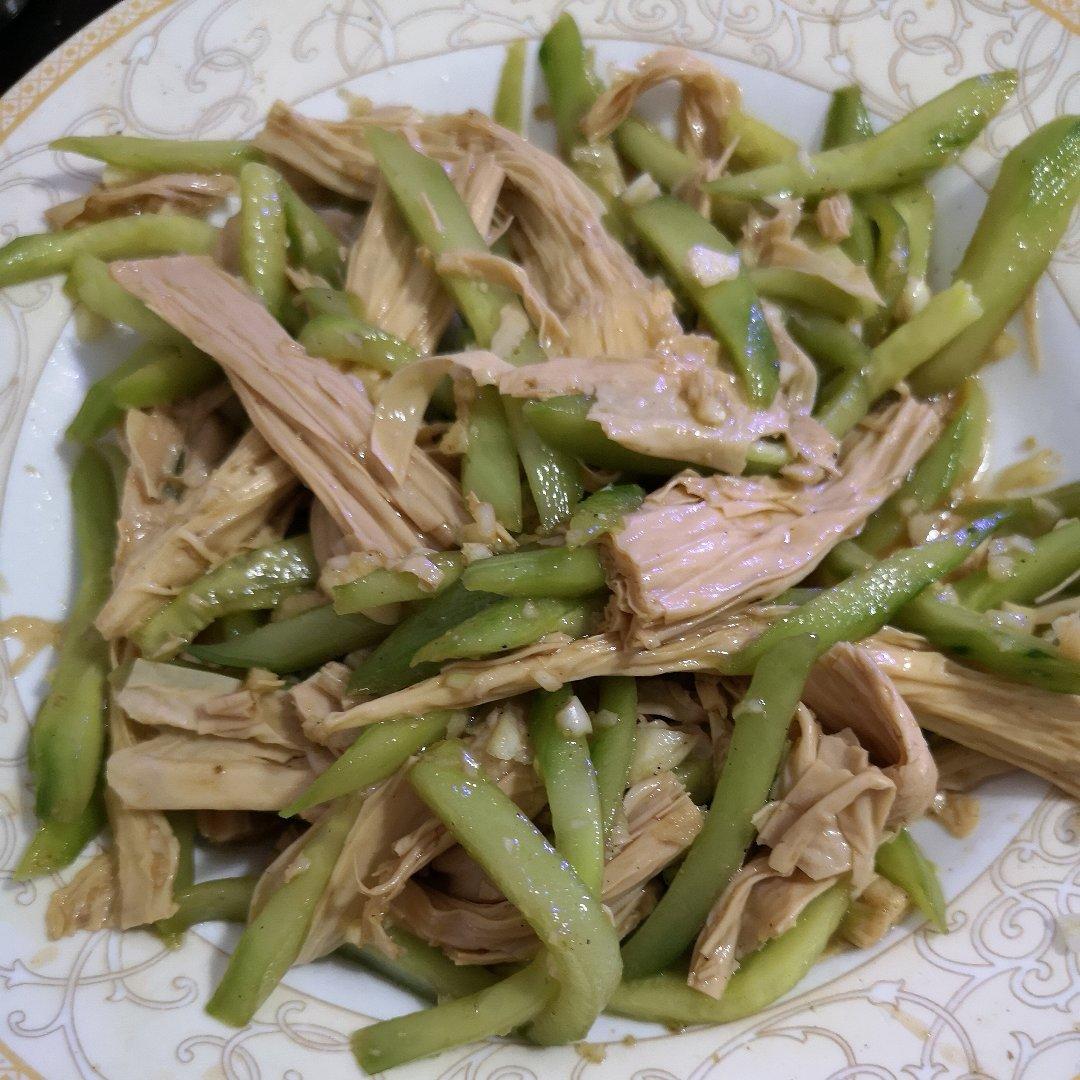 孜然凉拌腐竹小黄瓜（超好吃）