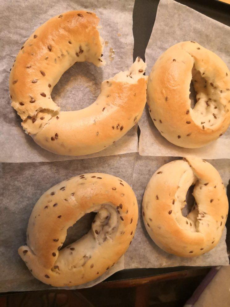 制作快！不用出膜，低脂好吃的面包就是它啦 | 贝果