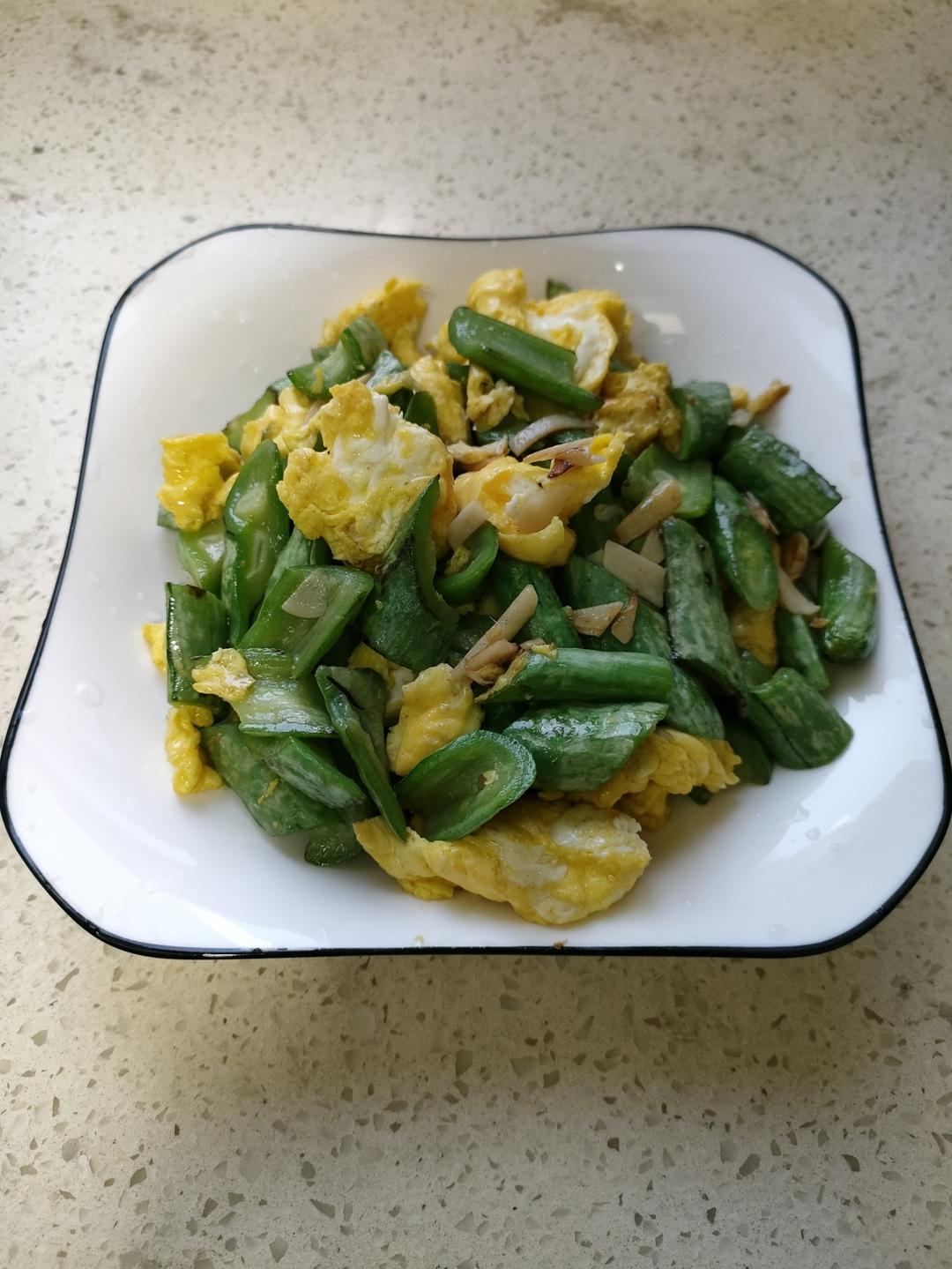 蛇瓜炒鸡蛋