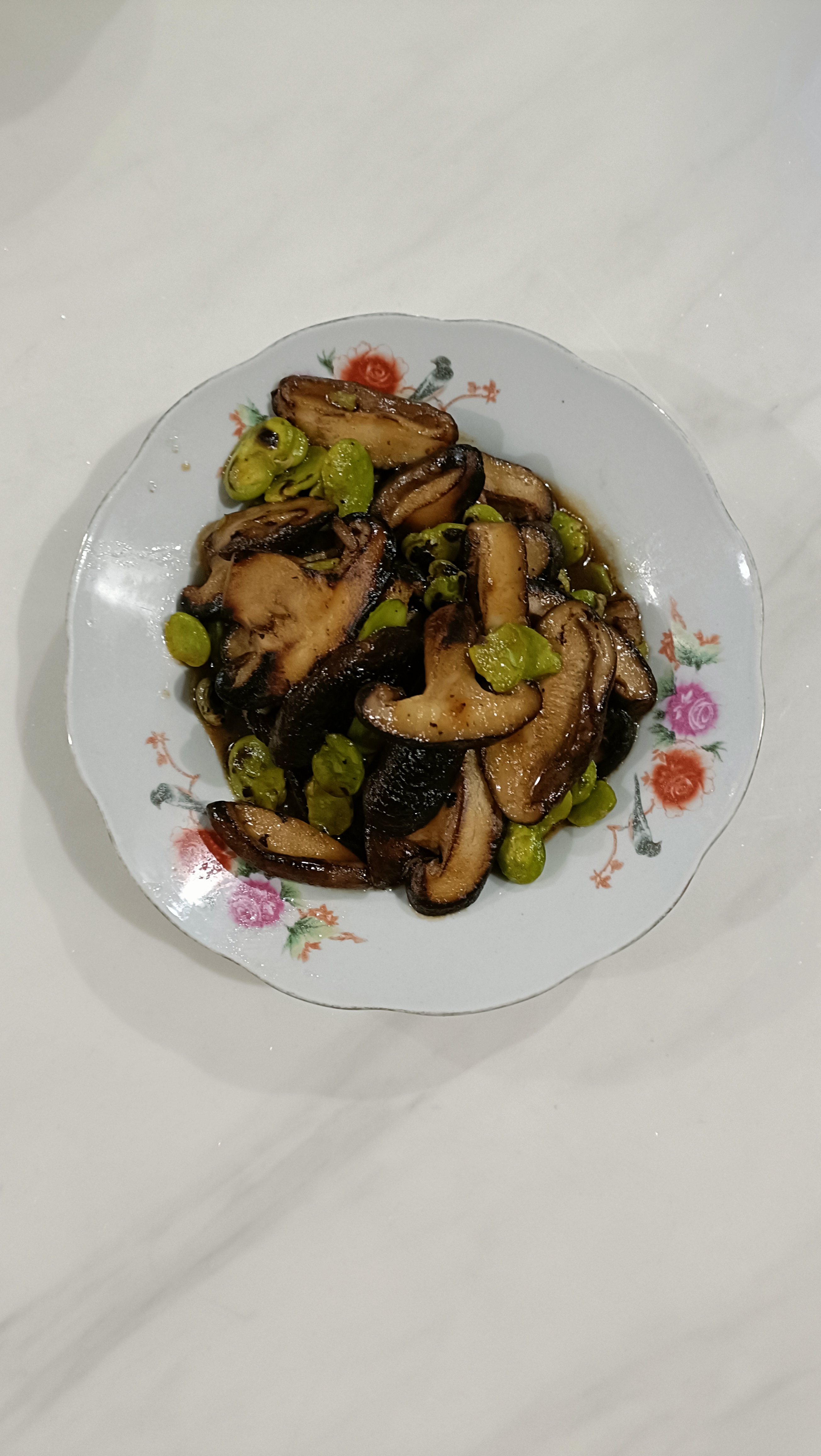蚕豆蚝油炒香菇