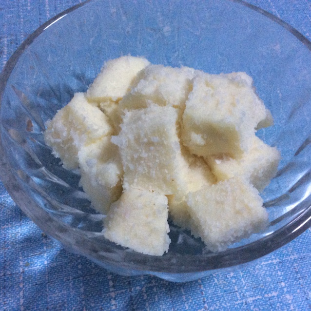 椰丝牛奶小方糕