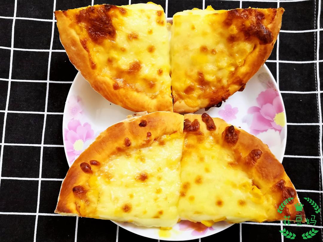 含宣软饼皮做法、自己在家也能做出馅料十足、超拉丝的美味诱人披萨