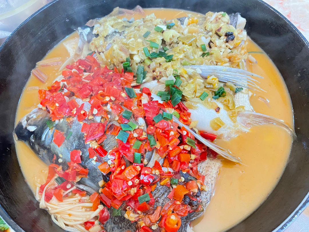 炖版剁椒鱼头