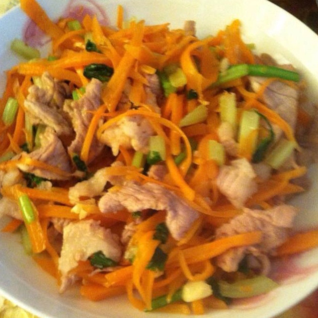 芹菜炒肉片
