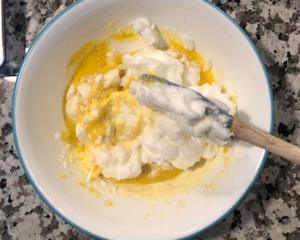 班尼迪克蛋(Egg Benedict) 的N种吃法  — 鱼子酱舒芙蕾松饼(Caviar Soufflé Pancake)篇 — 内附7种Egg Benedict做法的做法 步骤4