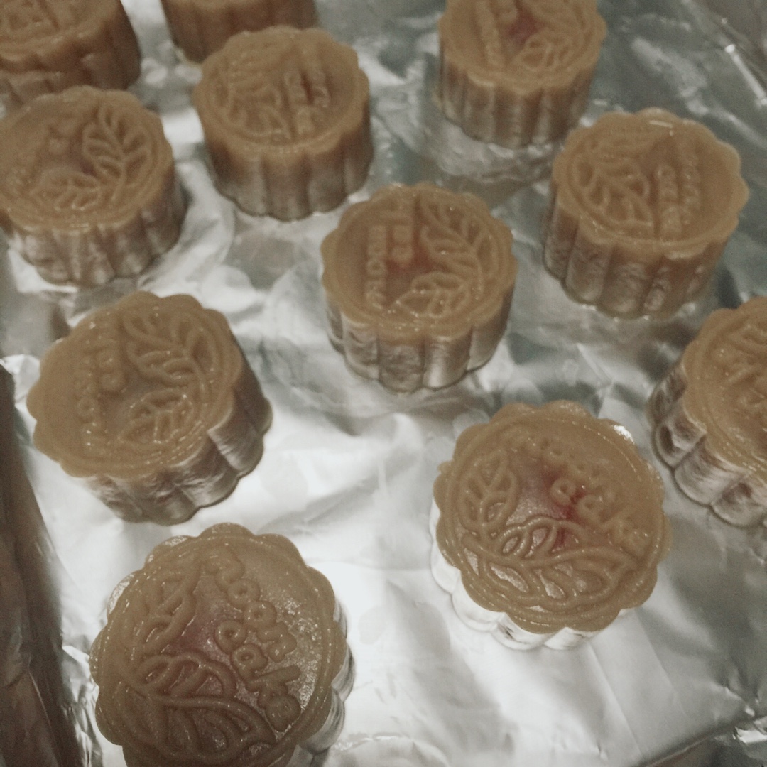 广式月饼——蛋黄莲蓉月饼