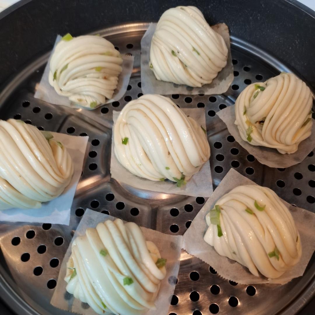 葱油花卷，一根筷子卷出漂亮的造型